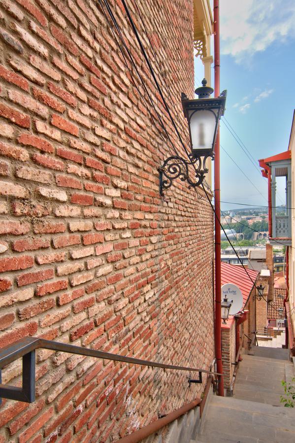 New Apartment With Amazing Views In Old Tbilisi Exterior photo