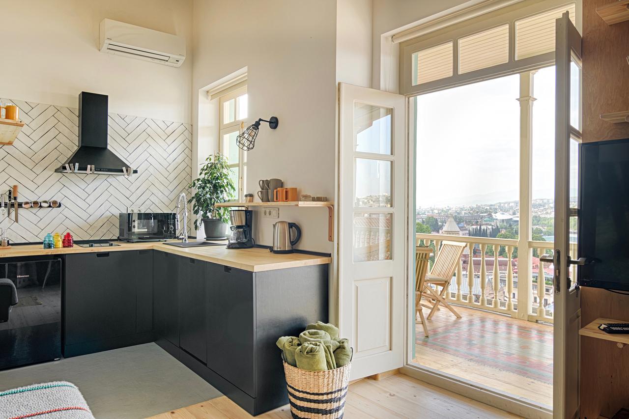 New Apartment With Amazing Views In Old Tbilisi Exterior photo